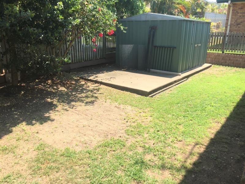 18 Hinton Street, Koongal QLD 4701